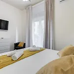 Vivilo Collection - Astura Modern Apartman *
